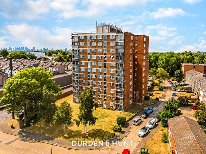 2 Bedroom Flat For Sale In Gardner Close, London, E11