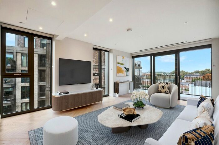 2 Bedroom Flat To Rent In Parkland Walk, London, SW6