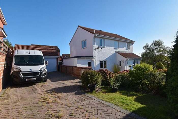 3 Bedroom Detached House For Sale In Winterbourne Close, Hastings, TN34