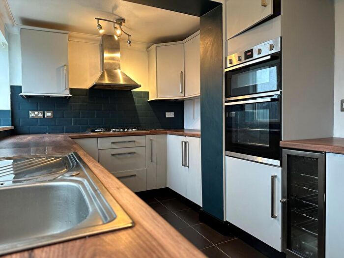 3 Bedroom House To Rent In Great Western Terrace, Cwmrhydyceirw, SA6