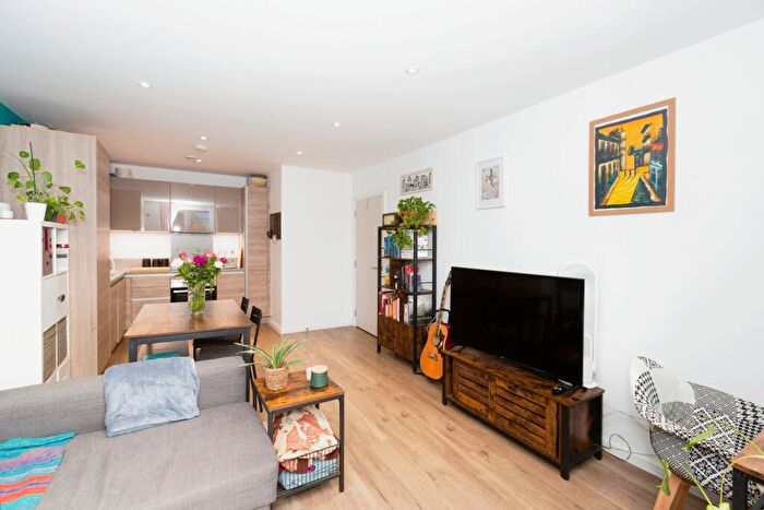 1 Bedroom Flat For Sale In Edwin Street, London, E16