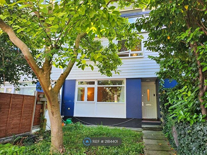 4 Bedroom Terraced House To Rent In Hazelwood House, Sutton, SM1