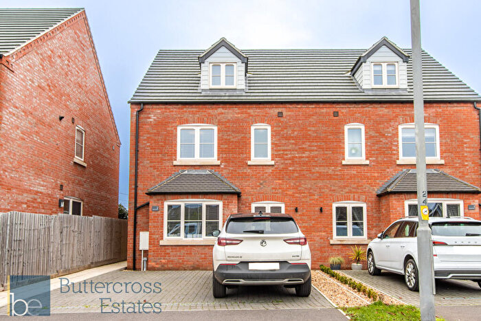 4 Bedroom Semi-Detached House For Sale In Alexander Mews, Balderton, NG24