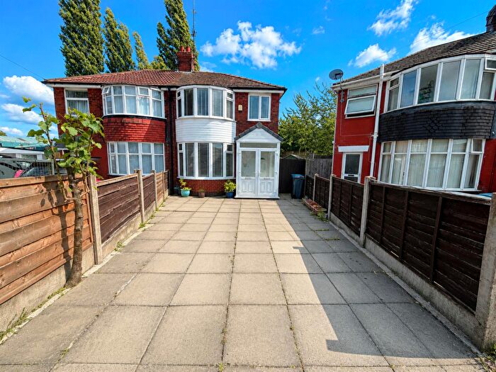 3 Bedroom Semi-Detached House For Sale In Lilmore Avenue, Manchester, M40