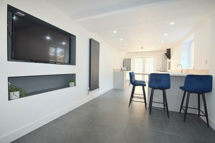 6 Bedroom House To Rent In Cathays Terrace, Cardiff, CF24