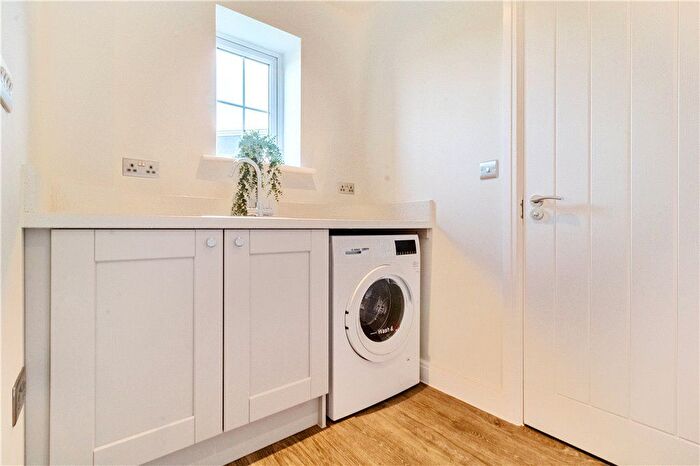4 Bedroom Detached House For Sale In Pakenham Road, Bracknell, Berkshire, RG12