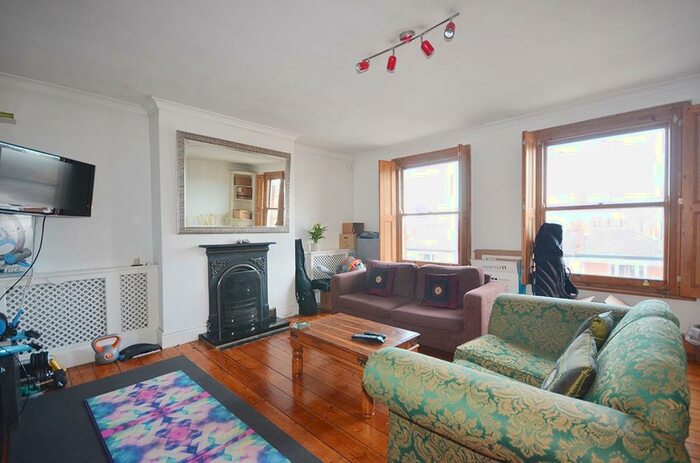 1 Bedroom Flat To Rent In Park Road, Crouch End, London, N8