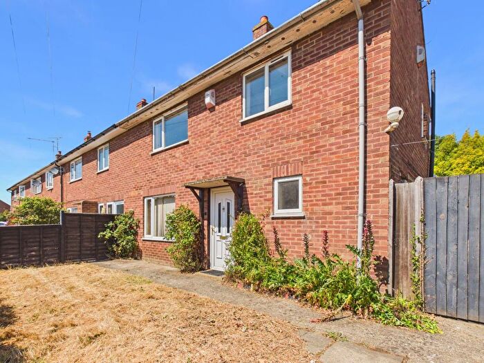 3 Bedroom Terraced House For Sale In Recreation Drive, Southery, PE38