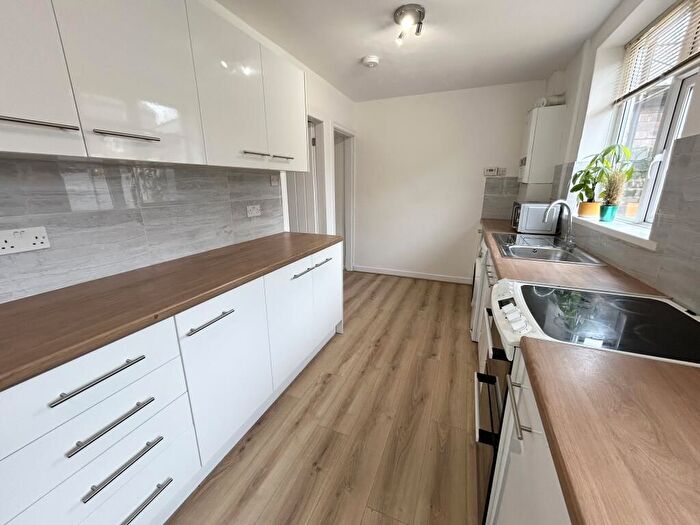 3 Bedroom End Terrace House To Rent In St. Johns Road, Sutton, SM1