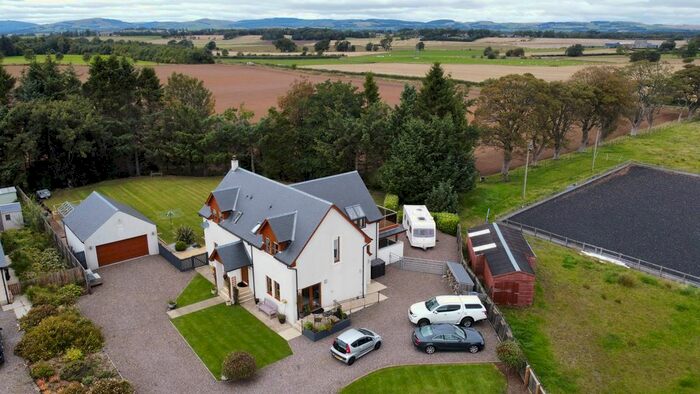 4 Bedroom Detached House For Sale In Blairadam, Kelty, KY4