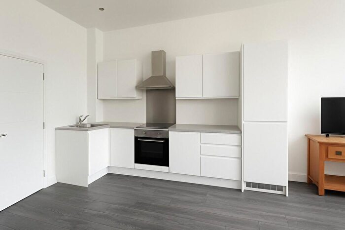 2 Bedroom Flat For Sale In Vicarage Farm Road, Peterborough, PE1