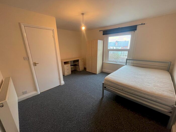 5 Bedroom Terraced House To Rent In Carnarvon Road, Reading, RG1