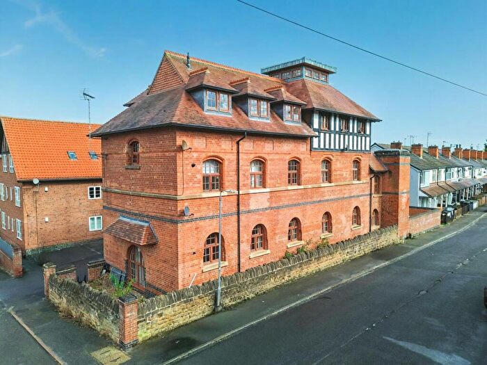 2 Bedroom Apartment For Sale In Marhill Road, Carlton, Nottingham, NG4