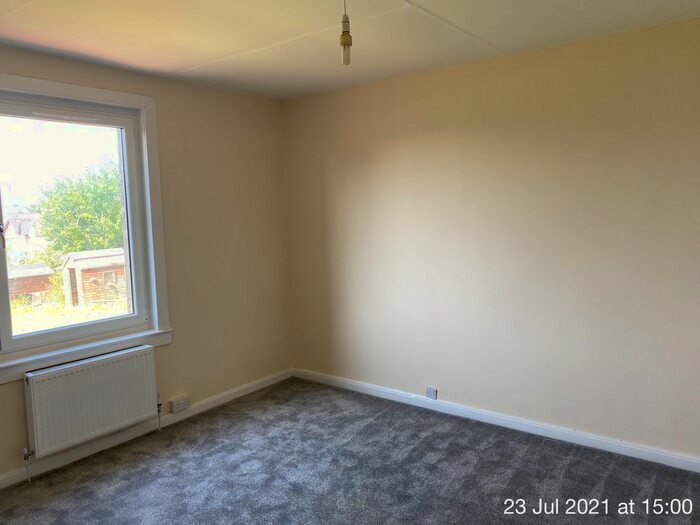 2 Bedroom Flat To Rent In Douglas Street, Carluke, ML8