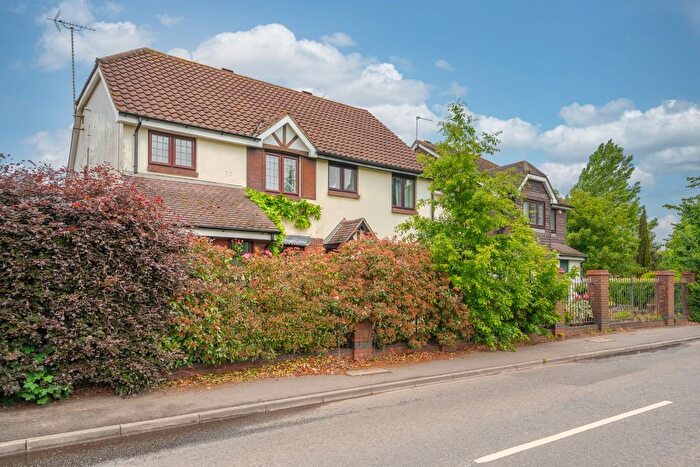 3 Bedroom Terraced House For Sale In Clerics Walk, Shepperton, TW17