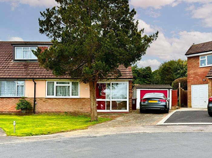 3 Bedroom Semi Detached House For Sale In Martin Close, Warlingham, CR6