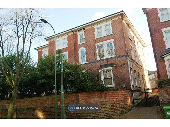 1 Bedroom Flat To Rent In Forest Road West, Nottingham, NG7