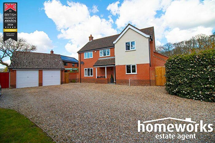 4 Bedroom Detached House For Sale In Fakenham Road, Beetley, Dereham, NR20