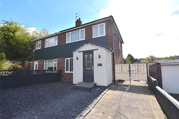 3 Bedroom Semi-Detached House For Sale In Whitebridge Crescent, Leeds, West Yorkshire, LS9