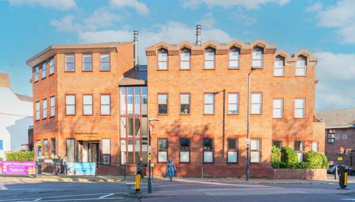 2 Bedroom Flat To Rent In Kingsbridge House, Marsh Road, Pinner, HA5