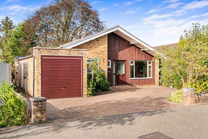 3 Bedroom Bungalow For Sale In Honeypots Road, Woking, Surrey, GU22