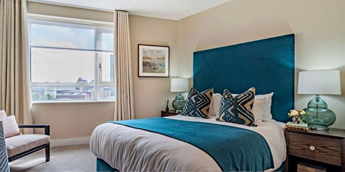 1 Bedroom Flat To Rent In Westferry Circus, London, E14