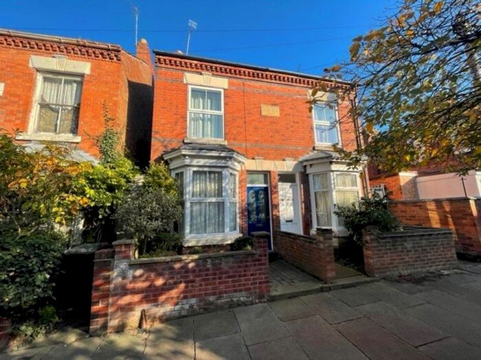 2 Bedroom Semi-Detached House To Rent In St. Leonards Road, Leicester, LE2