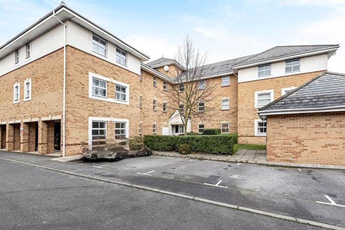 1 Bedroom Flat To Rent In International Way, Sunbury-On-Thames, TW16