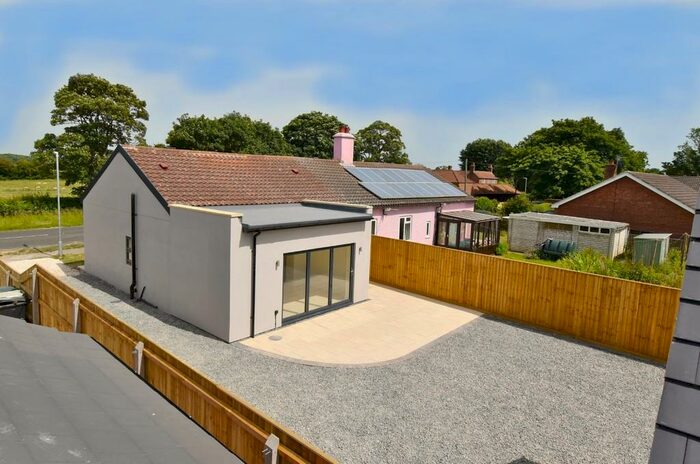 2 Bedroom Semi-Detached Bungalow For Sale In South Reston, Louth, LN11