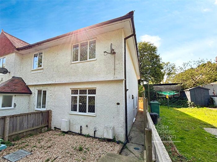 3 Bedroom End Of Terrace House For Sale In Albany View, Camp Hill, Newport, PO30