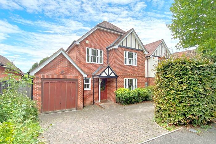 4 Bedroom Detached House To Rent In Horsell, GU21