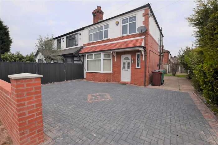3 Bedroom Semi-Detached House To Rent In Mauldeth Road, Burnage, Manchester, M19