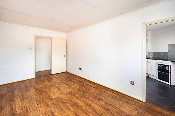 2 Bedroom Flat To Rent In Chesil Court, Bonner Road, London, E2