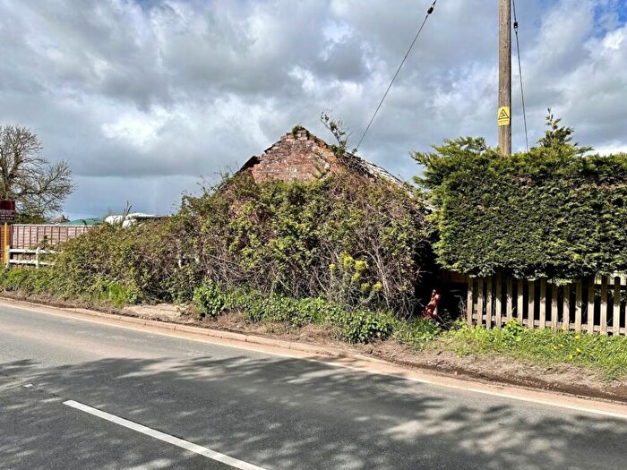 Barn For Sale In Barn Adjacent To Burtswater Cottage, Blandford Road, Shillingstone, Blandford Forum, Dorset, DT11