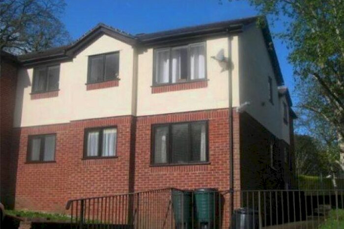2 Bedroom Flat To Rent In Ripon Close, Exeter, EX4