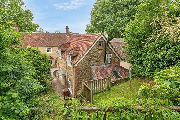 2 Bedroom Character Property For Sale In High Street, Beckley, OX3