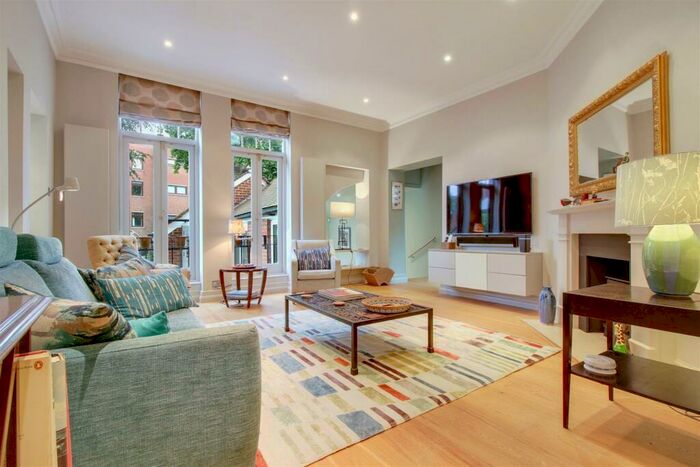 3 Bedroom Apartment To Rent In Hampstead Hill Gardens, Hampstead, London, NW3