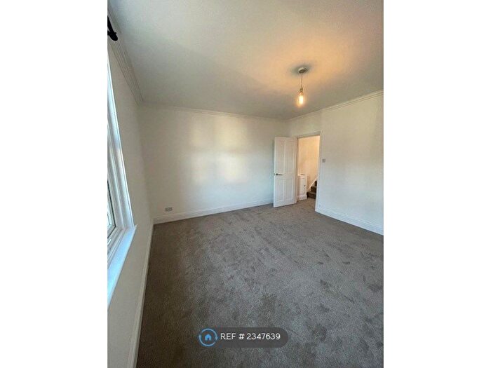 2 Bedroom Flat To Rent In Camden Road, Tunbridge Wells, TN1
