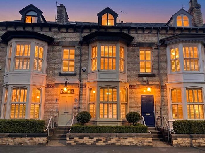 3 Bedroom Terraced House For Sale In Raglan Street, Harrogate, HG1