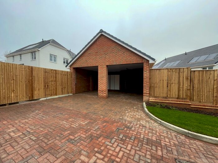 3 Bedroom Terraced House To Rent In Omaha Grove, Tonbridge, TN12