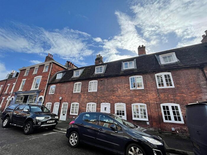 3 Bedroom Town House To Rent In Trinity Street, Salisbury, SP1