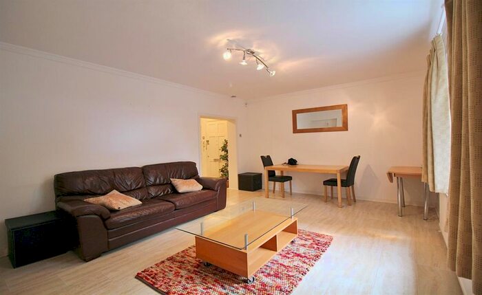 1 Bedroom Flat To Rent In Flat, Hill Court, Stanhope Road, London, N6