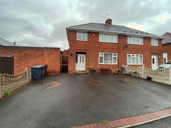 3 Bedroom SemiDetached House For Sale In Townson Road, Wolverhampton