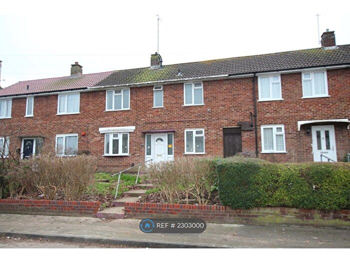 3 Bedroom Terraced House To Rent In Brabourne Avenue, Gillingham, ME8