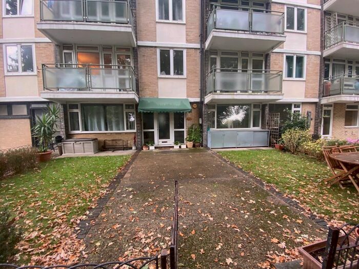 3 Bedroom Maisonette To Rent In Winterfold Close, London, SW19