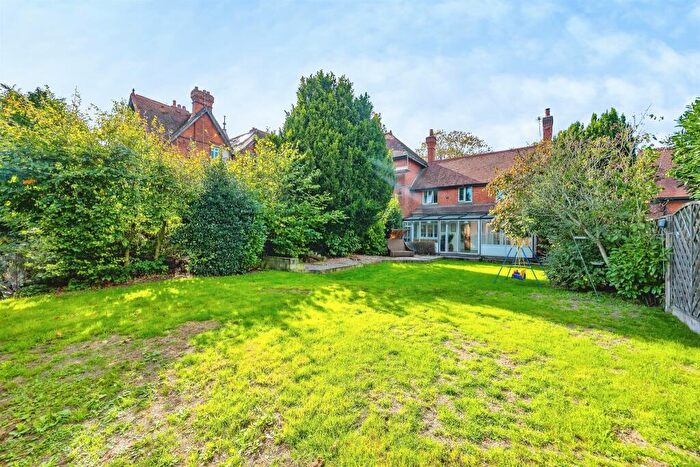 3 Bedroom Semi Detached House For Sale In Hawthornden Manor, Uttoxeter, ST14
