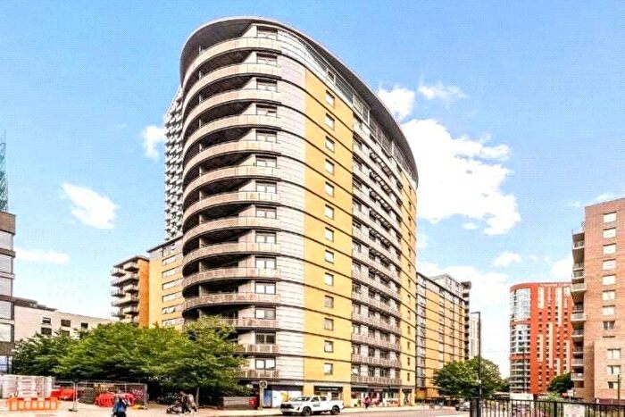 1 Bedroom Flat For Sale In Victoria Road, London, W3