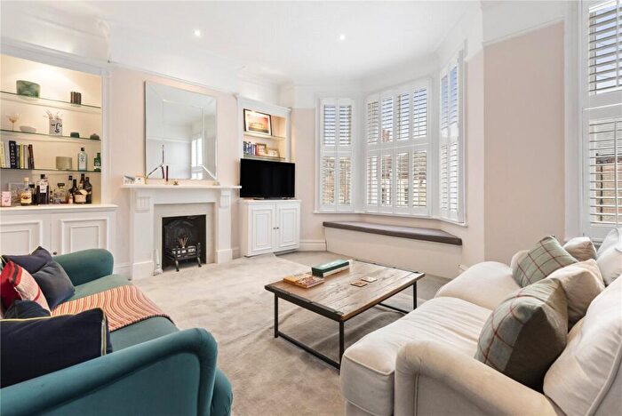 3 Bedroom Terraced House For Sale In Kathleen Road, London, SW11