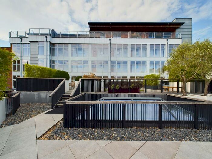 Studio To Rent In The Parliament, Chesham Road, Amersham, HP6