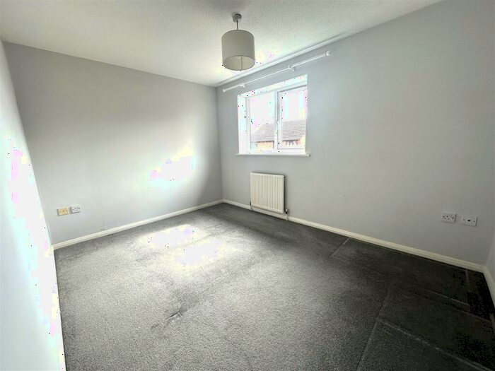 2 Bedroom Semi-Detached House To Rent In Holdenby Close, Retford, DN22